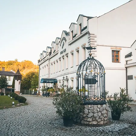 Romantic Mlyn Karlštejn