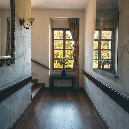 Hotell Romantic Mlyn 4*