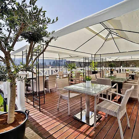 Romantic Mlyn Hotell 4*