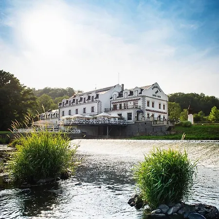 Hotell Romantic Mlyn 4*