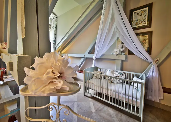 فندق Romantic Mlyn كارلستين